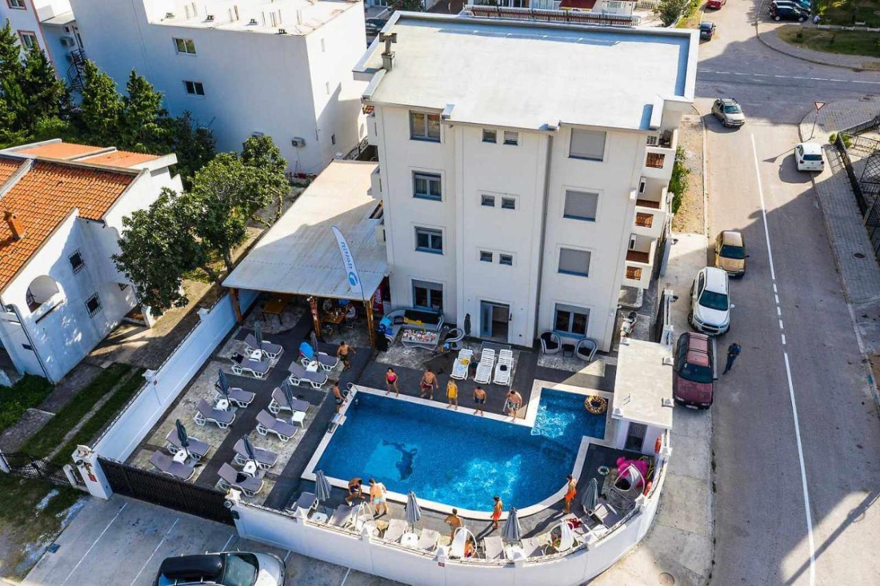 Delfin Apartments Sutomore Ngoại thất bức ảnh