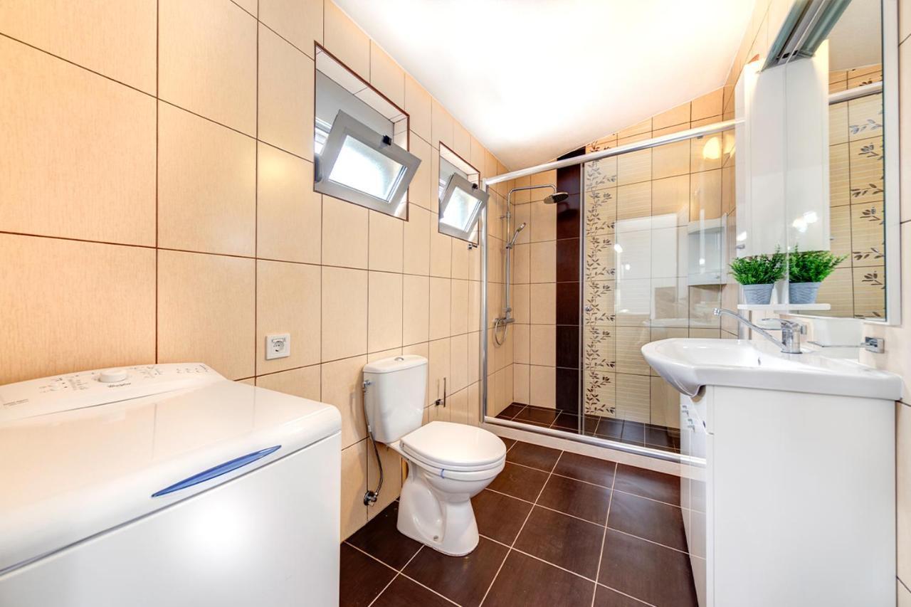 Delfin Apartments Sutomore Ngoại thất bức ảnh