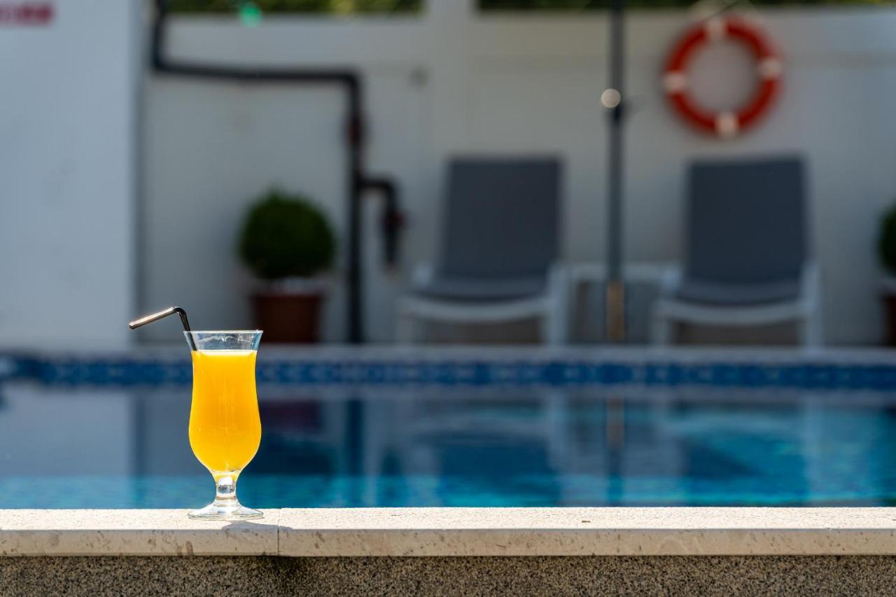 Delfin Apartments Sutomore Ngoại thất bức ảnh