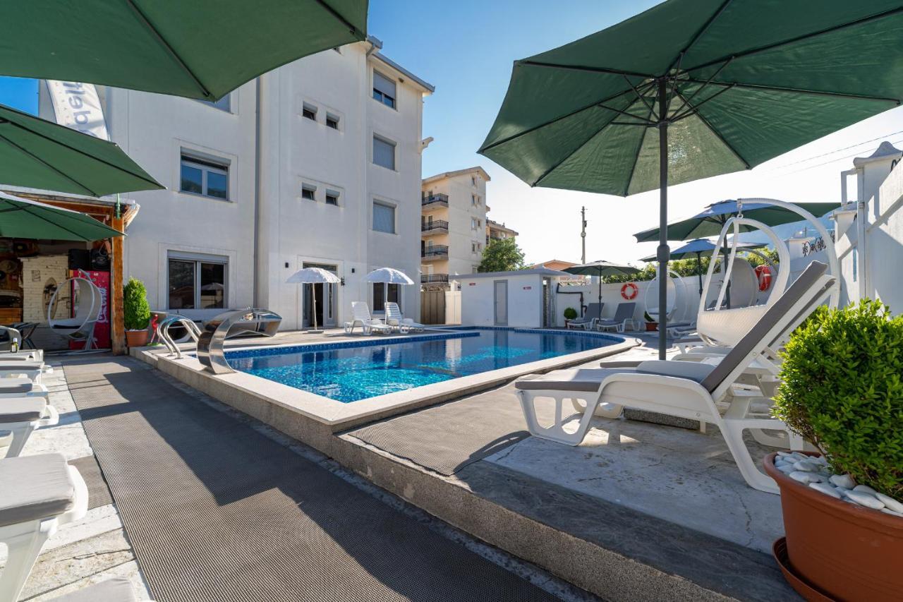 Delfin Apartments Sutomore Ngoại thất bức ảnh