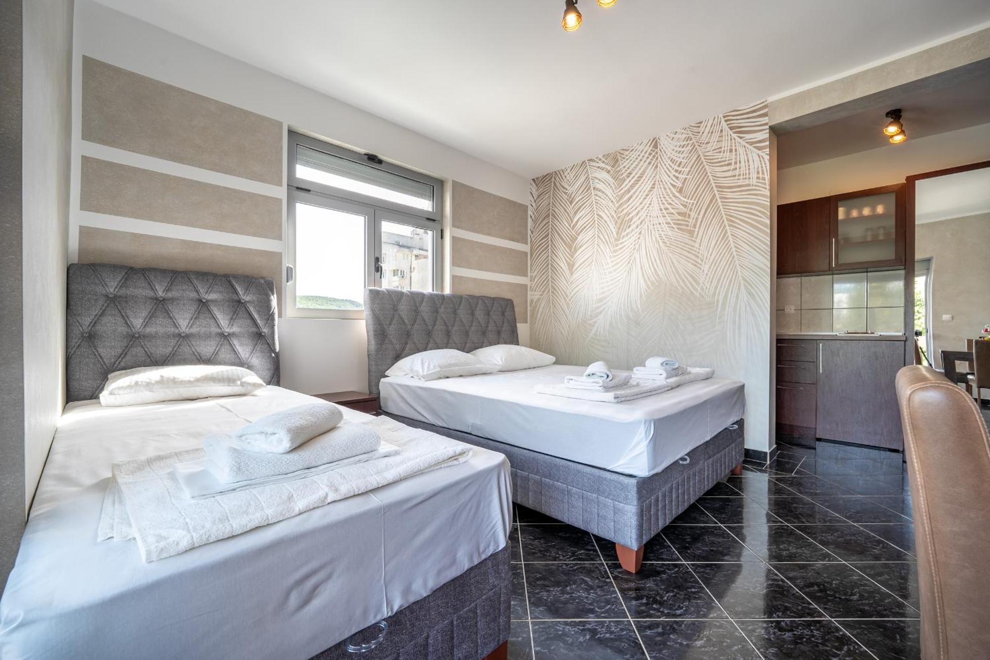 Delfin Apartments Sutomore Ngoại thất bức ảnh