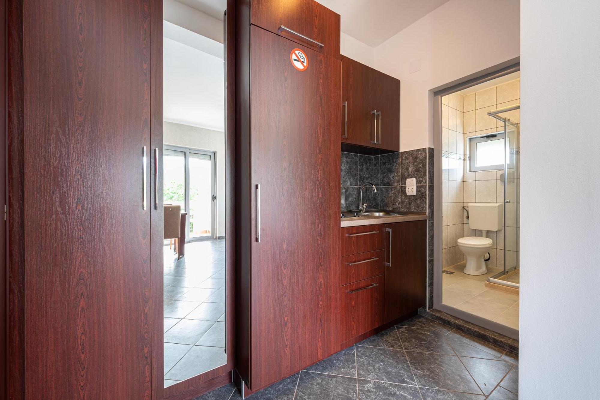 Delfin Apartments Sutomore Ngoại thất bức ảnh