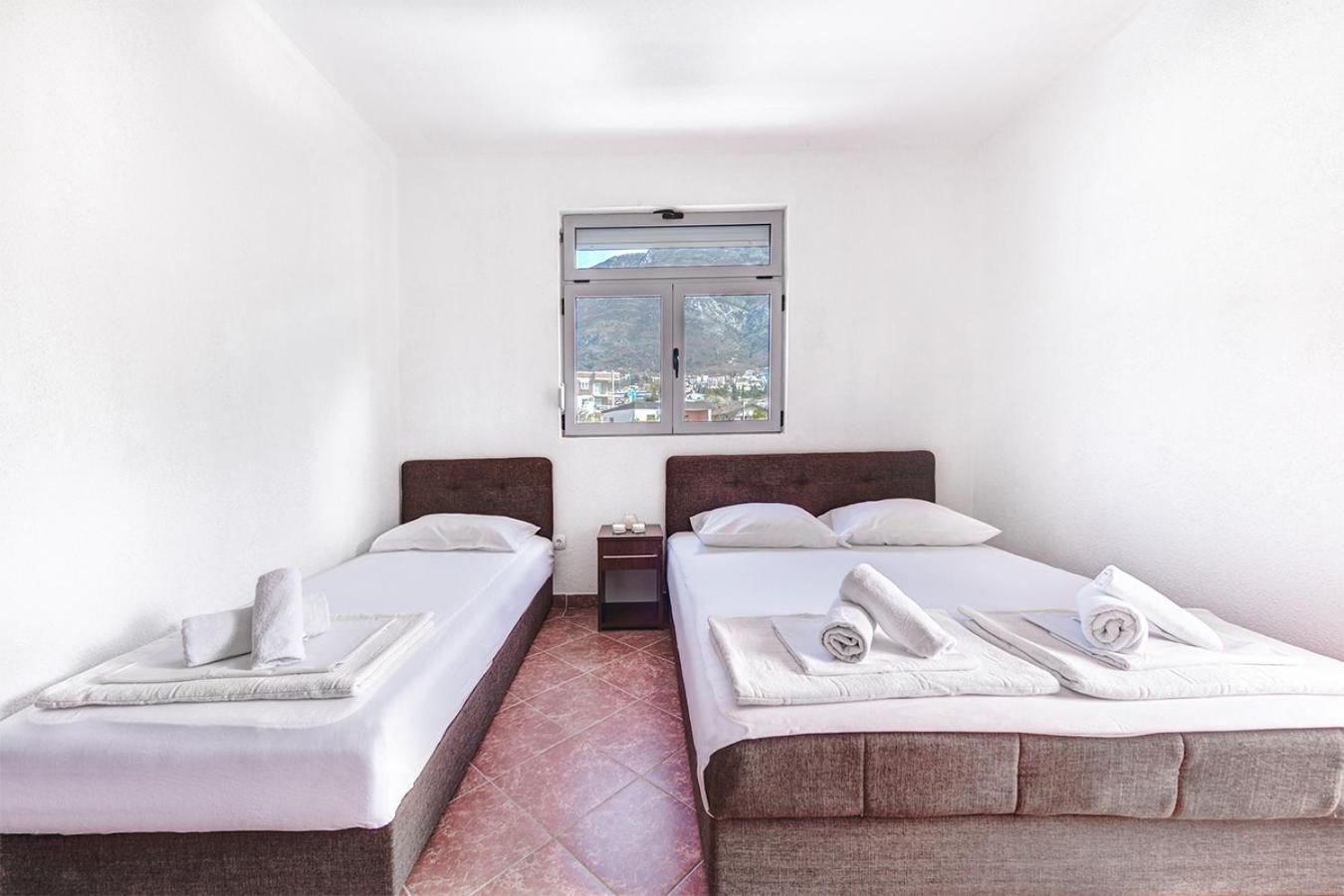 Delfin Apartments Sutomore Phòng bức ảnh