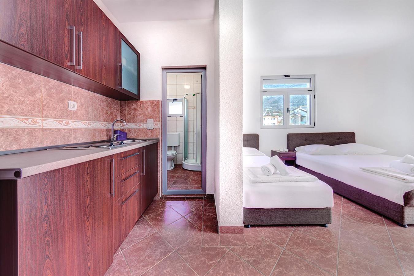Delfin Apartments Sutomore Phòng bức ảnh
