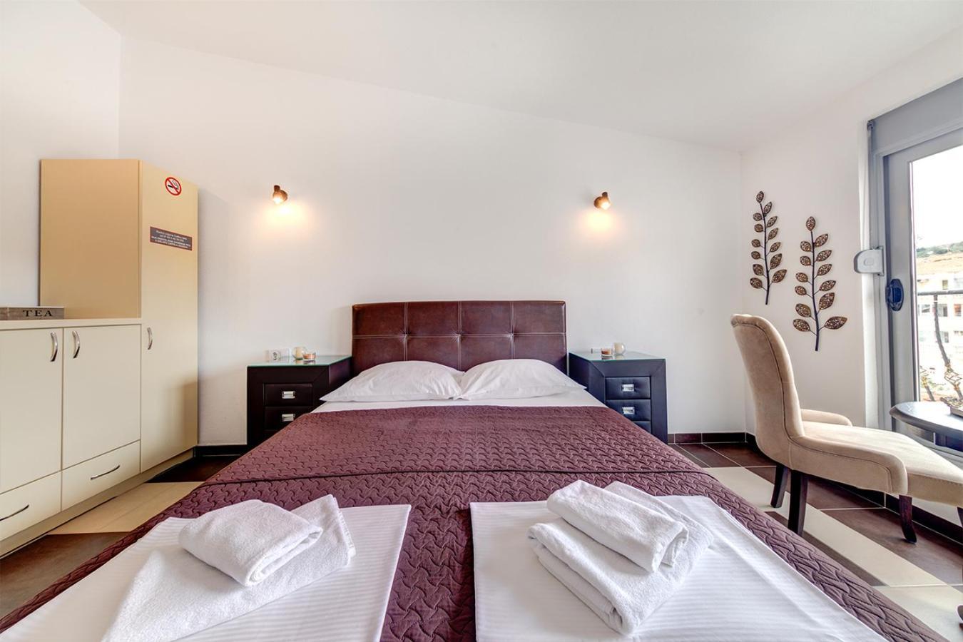 Delfin Apartments Sutomore Phòng bức ảnh